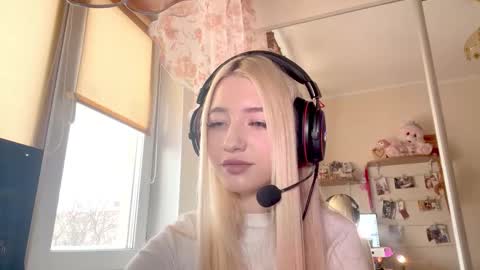 Snapshot of mirnapane chatting on 02/06/26, 07:56 Ria online show from 02/06/26, 07:56