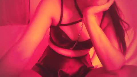 Mirra online show from 10/11/25, 08:40