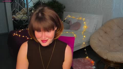 Snapshot of mirrorofsoul chatting on 12/08/24, 06:22 Shelley online show from 12/08/24, 06:22