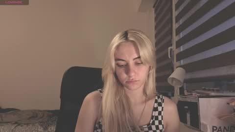 Snapshot of misa_0 chatting on 11/04/25, 03:22 misa_0 online show from 11/04/25, 03:22