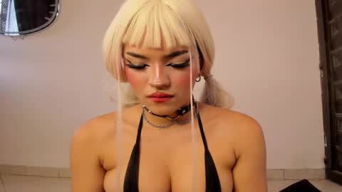 Misa Independent model online show from 12/16/24, 10:45