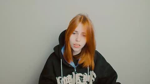 misaki_chan_ online show from 11/06/25, 10:54