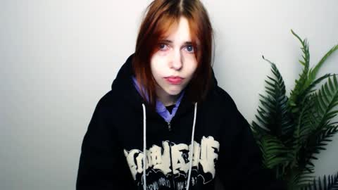 misaki_chan_ online show from 11/30/25, 10:47