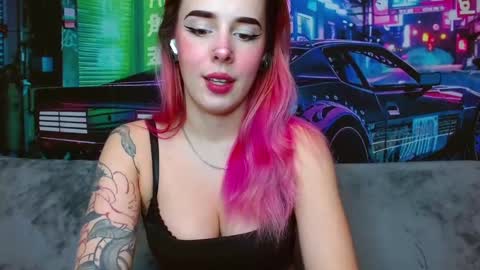 Snapshot of misdomix chatting on 11/21/25, 04:55 Mis Domix Kate online show from 11/21/25, 04:55