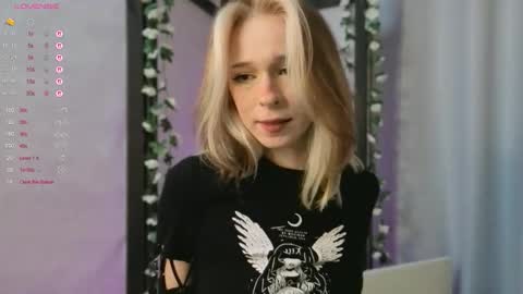 misekiii online show from 10/24/25, 07:54