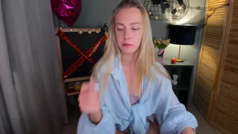 Snapshot of mishapallmer chatting on 10/21/25, 02:01 mishapallmer online show from 10/21/25, 02:01