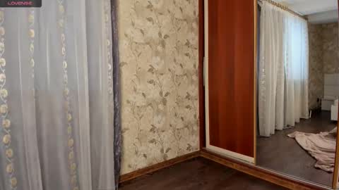 Snapshot of mishapallmer chatting on 11/24/25, 09:53 mishapallmer online show from 11/24/25, 09:53