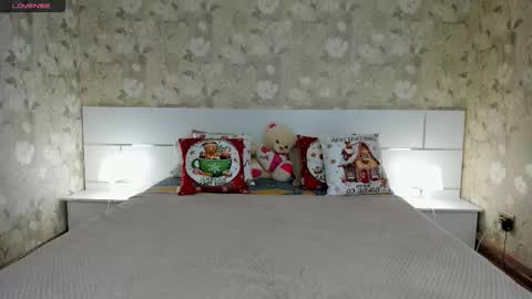 Snapshot of mishapallmer chatting on 12/15/25, 06:39 mishapallmer online show from 12/15/25, 06:39