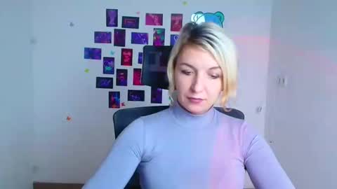 Mishelle online show from 12/18/25, 12:22