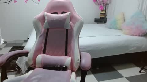 Mishka online show from 03/02/25, 06:05