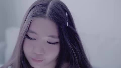 Snapshot of miso_misa chatting on 12/19/25, 08:43 Misa online show from 12/19/25, 08:43