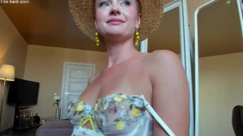 Kris online show from 10/28/25, 05:55