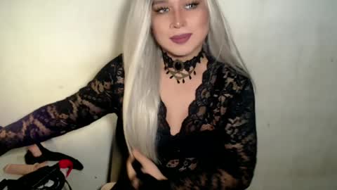 miss_4cuck_ online show from 07/04/26, 11:38