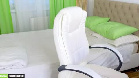 Snapshot of miss___alisa chatting on 05/06/26, 04:34 Alisa NONNUDE online show from 05/06/26, 04:34