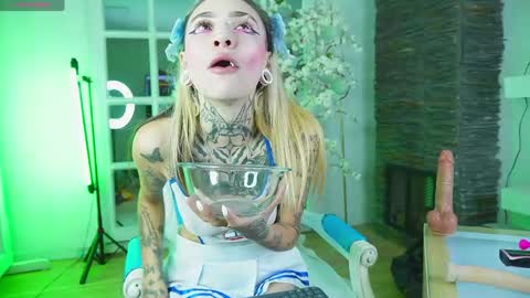 miss___angel online show from 04/22/26, 11:01