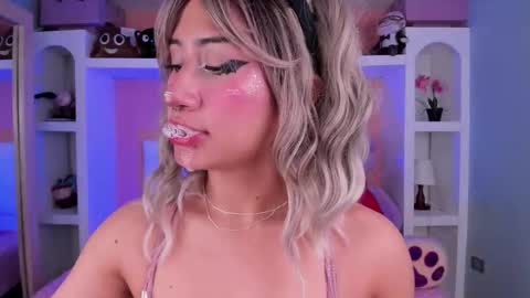 Snapshot of miss___megan chatting on 11/12/25, 06:08 Megan online show from 11/12/25, 06:08