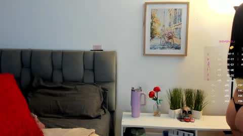 miss__jones_ online show from 04/25/26, 09:56