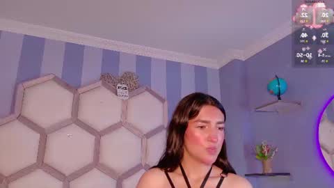 Snapshot of miss__jones_ chatting on 06/19/26, 01:04 miss__jones_ online show from 06/19/26, 01:04
