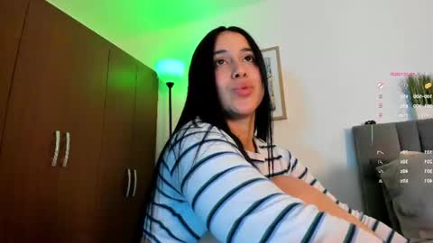 Snapshot of miss__jones_ chatting on 06/26/26, 05:45 miss__jones_ online show from 06/26/26, 05:45