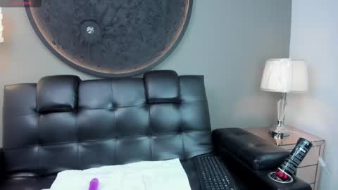 Martina online show from 02/11/25, 08:48