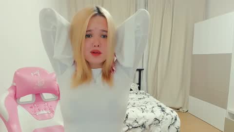 miss__selena online show from 01/16/25, 10:44