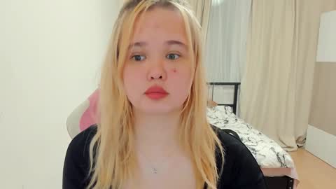 miss__selena online show from 01/24/25, 06:14