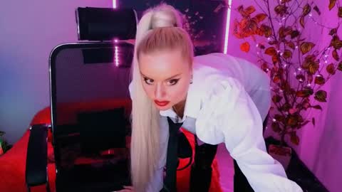 miss_alice_silver online show from 10/03/25, 09:56