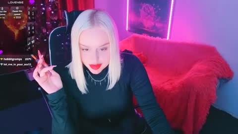 Snapshot of miss_alice_silver chatting on 06/06/26, 08:24 miss_alice_silver online show from 06/06/26, 08:24