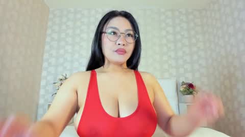 Snapshot of miss_asia_one chatting on 06/05/26, 04:30 Aiza online show from 06/05/26, 04:30