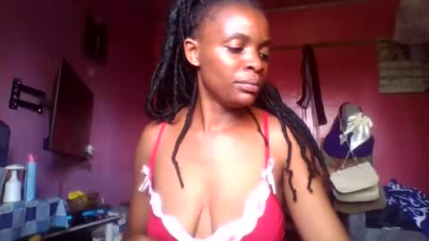 miss_belllo online show from 04/13/26, 11:05