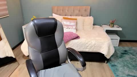 Cataleya online show from 12/19/25, 11:50