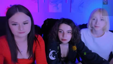 miss_courtney online show from 04/23/26, 12:29