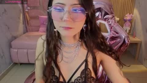 Snapshot of miss_devil_s chatting on 02/06/26, 03:11 miss_devil_s online show from 02/06/26, 03:11