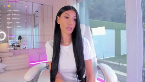 miss_diamond__ online show from 12/19/25, 08:10