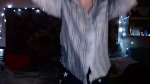 Elis online show from 02/14/25, 03:36