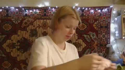 Elis online show from 09/25/25, 12:20