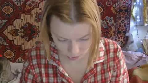 Snapshot of miss_elistia_ chatting on 01/06/26, 12:31 Elis online show from 01/06/26, 12:31