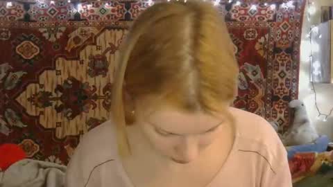 Snapshot of miss_elistia_ chatting on 01/12/26, 12:21 Elis online show from 01/12/26, 12:21