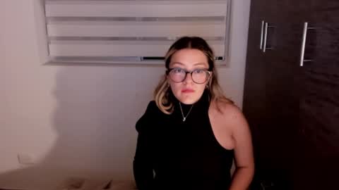 Snapshot of miss_ema1 chatting on 02/20/25, 11:32 Ema online show from 02/20/25, 11:32