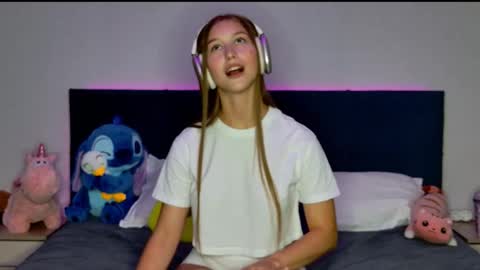 Emily online show from 09/29/25, 06:24