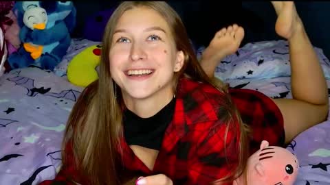 Emily online show from 11/11/25, 04:18