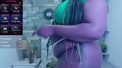 miss_evans_ online show from 04/20/26, 01:03