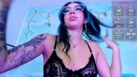 miss_evans_ online show from 05/20/26, 01:12
