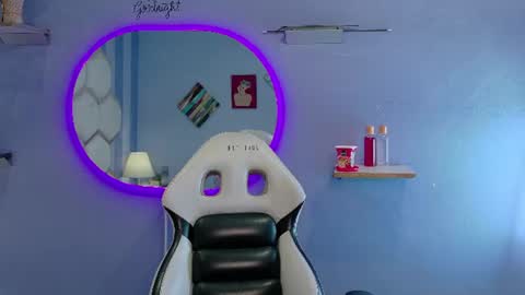 Snapshot of miss_evans_ chatting on 06/23/26, 09:13 miss_evans_ online show from 06/23/26, 09:13