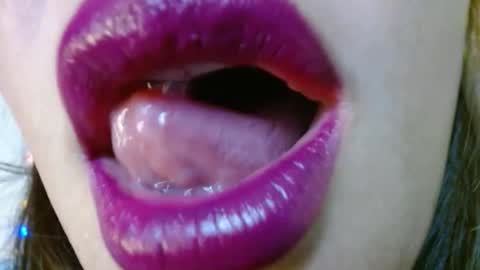 Miss Evoleth online show from 11/29/25, 08:50