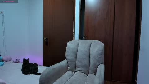 insta    online show from 04/25/26, 03:09