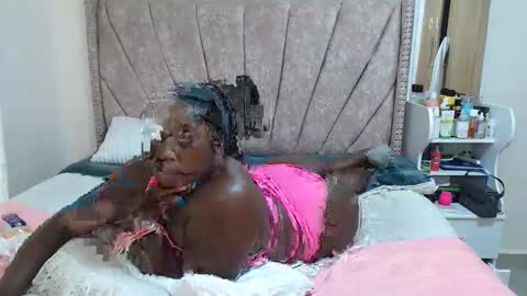 miss_godess online show from 04/01/26, 08:48