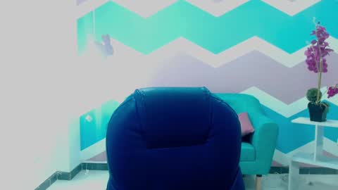 Snapshot of miss_honey1 chatting on 02/10/25, 05:36 miss_honey1 online show from 02/10/25, 05:36