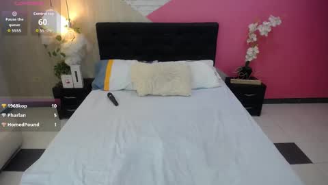 Snapshot of miss_honey1 chatting on 09/24/25, 11:41 miss_honey1 online show from 09/24/25, 11:41