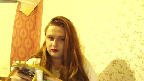 Snapshot of miss_iriss chatting on 05/06/26, 06:35 Miss Iriss online show from 05/06/26, 06:35